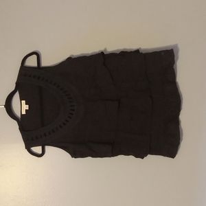 Frilly sleeveless shirt